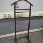 714 3572 VALET STAND
